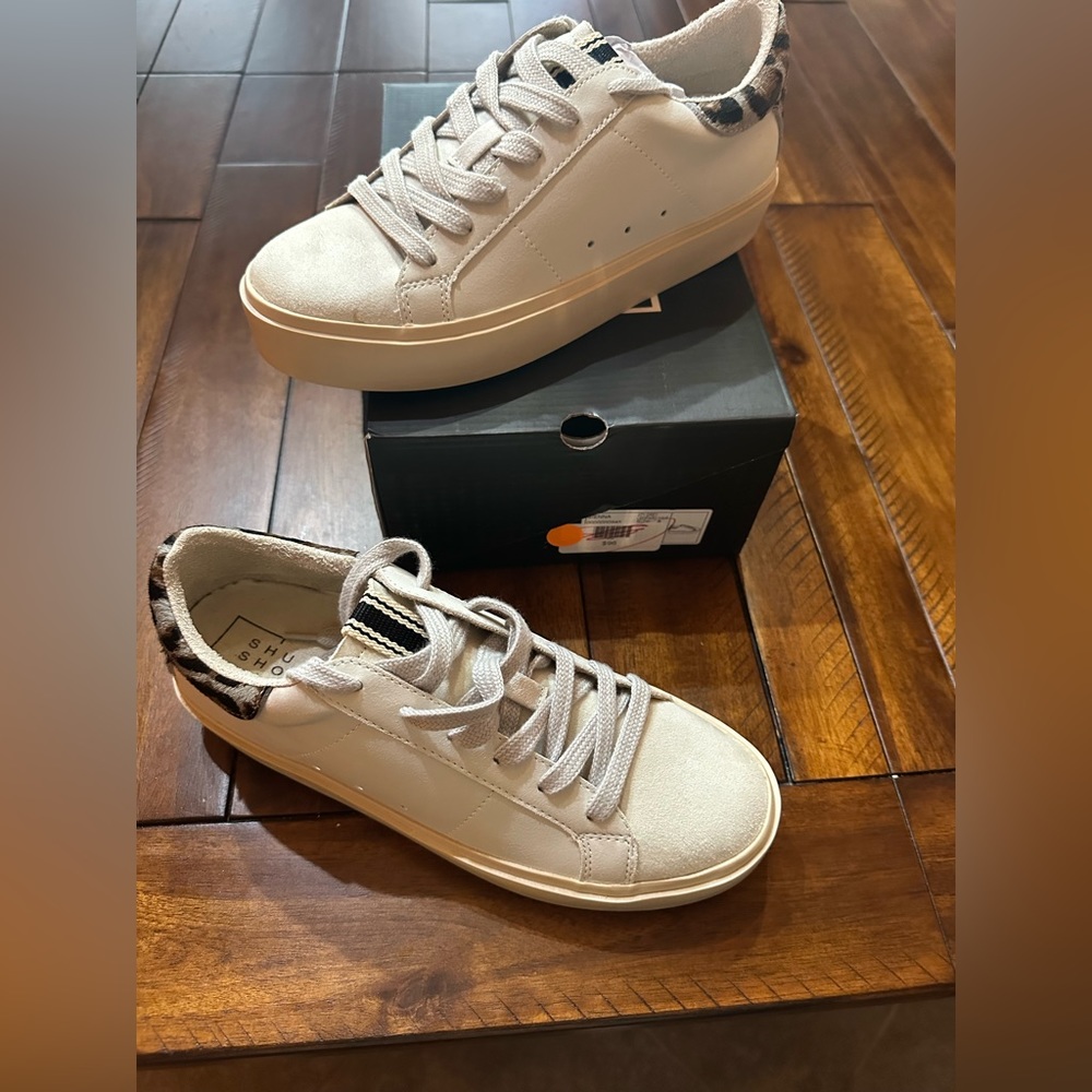 SHUSHOP sneaker